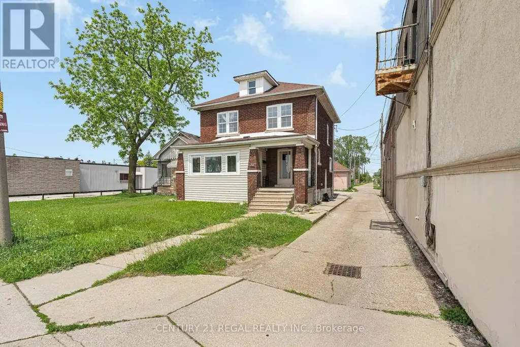 942 Tecumseh Road E, Windsor